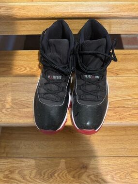 Jordan Bred 11’s. No box, or tag. Real. IDC if they sell…